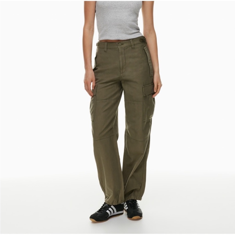 TNA Supple Cargo Pants SZ 4